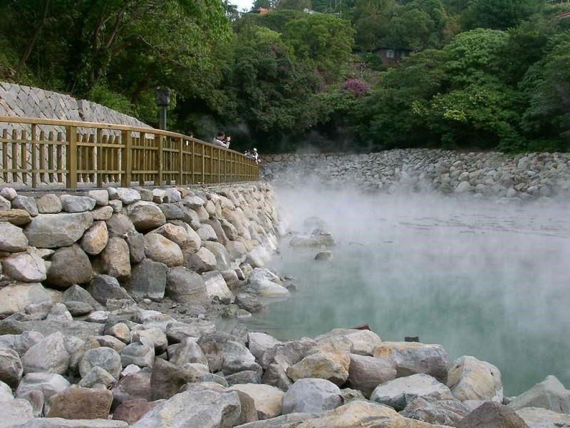 suoi nuoc khoang nong kenh ga suoi nuoc khoang nong kenh ga