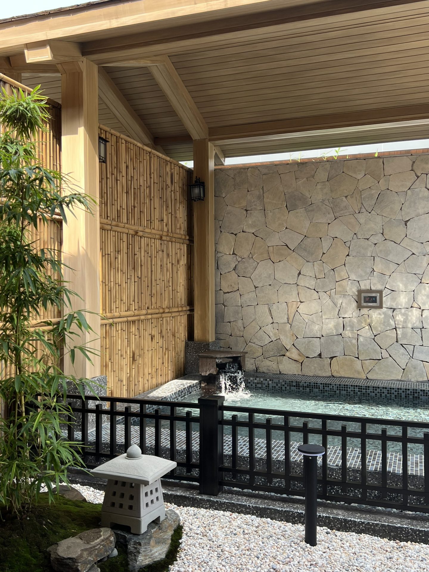 Review Chi tiết Khoáng Nóng Thanh Thủy Resort Có Tốt Không?