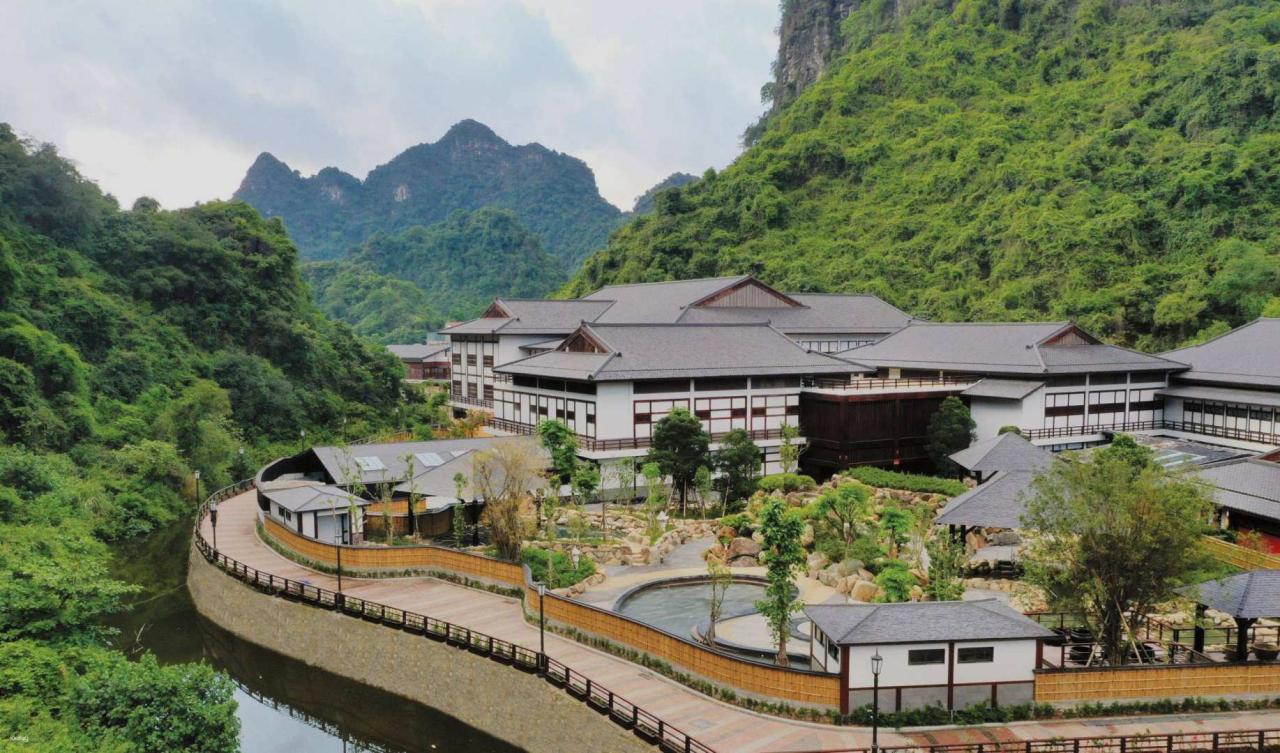 Vị trí và thiên nhiên thuận lợi